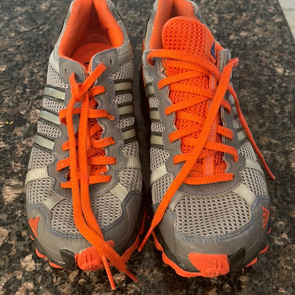 Adidas Men size9M sneakers